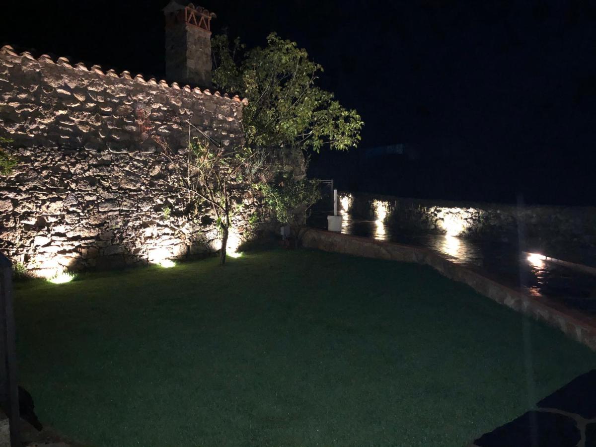 Casa - Apartamento Rural La Tahona Del Abuelo Plasenzuela Εξωτερικό φωτογραφία